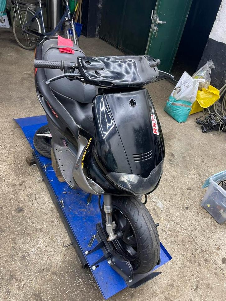 Gilera runner zonder blok, Fietsen en Brommers, Scooters | Peugeot, Zo goed als nieuw, Overige modellen, Ophalen