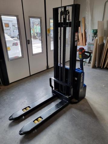 SolidHub HE1200/3 Elektrische Stapelaar (incl. btw) beschikbaar voor biedingen