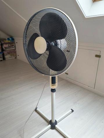 Ventilator airco op voetstuk zgan beschikbaar voor biedingen