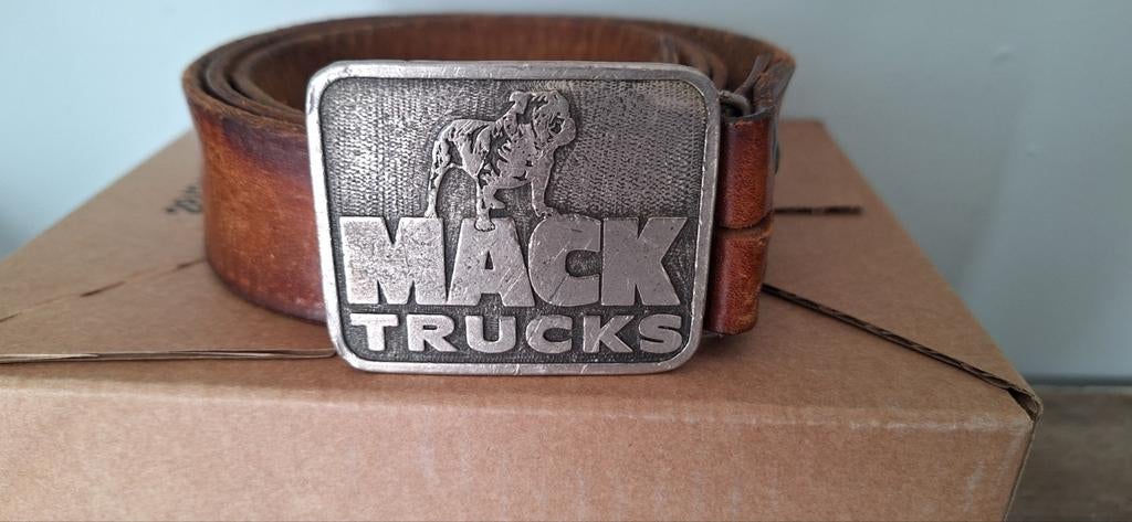 Antieke Mack Trucks Riem - Verzamelaarsobject, 95 tot 105 cm, Bruin, Echt leder, Ophalen of Verzenden