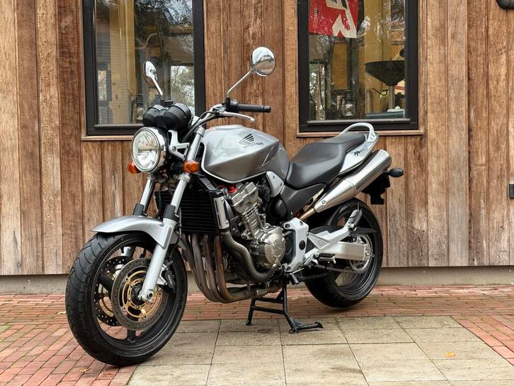 Honda CB900F Hornet injectie! | 39.000 | Historie aanwezig!, Motoren, Motoren | Honda, Bedrijf, Naked bike, meer dan 35 kW, 4 cilinders