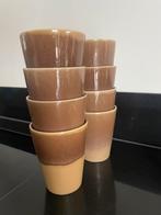HIP 8 Koffie Mokken / Koppen / Bekers, Bruin, als Nieuw, Huis en Inrichting, Keuken | Servies, Keramiek, Ophalen of Verzenden
