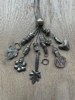 zilverkleurige 6 dubbele ketting met hangers 55 cm, Gebruikt, Ophalen of Verzenden, Zilver, Overige materialen