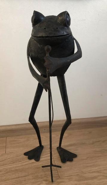 Kikker (zwart)met microfoon van yape ong. 54 cm hx23cm b beschikbaar voor biedingen