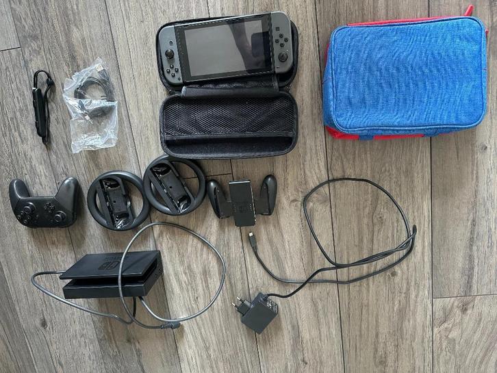 Nintendo Switch 1 unpatched met Ringfit game, Spelcomputers en Games, Spelcomputers | Nintendo Switch, Gebruikt, Switch Original