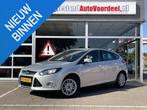 Ford Focus 1.0 EcoBoost Titanium /Clima/Cruise/Navi/Trekhaak, Gebruikt, Met garantie (alle), 635 kg, Bedrijf