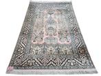 Handgeknoopt oosters zijde Kashmir tapijt pink 125x183cm