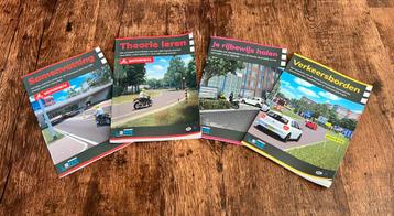 Theorie boeken motor beschikbaar voor biedingen