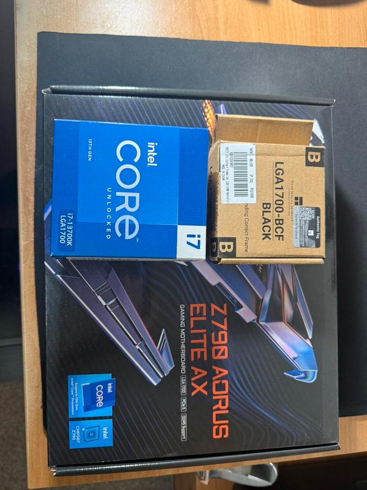 Intel Core i7-13700K - upgradeset, Computers en Software, Processors, Zo goed als nieuw, 4 Ghz of meer, Ophalen of Verzenden