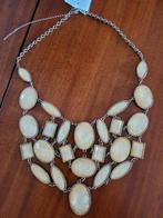 Mooie vintage halsketting met beige glazen geslepen stenen, Ophalen of Verzenden, Overige materialen, Ketting