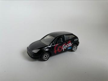 model Ford Focus, zwart decals, Matchbox, 1/50 beschikbaar voor biedingen
