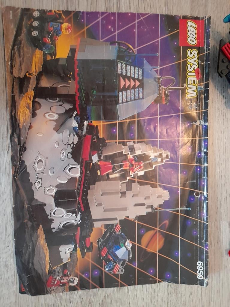 Lego system Lunar Launch site 6959, Ophalen
