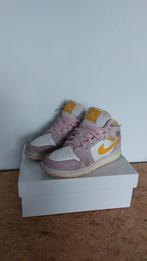 jordan 1 mid roze, Nike Air Jordan, Ophalen of Verzenden, Sneakers of Gympen, Roze