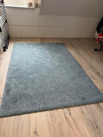 Vloerkleed beschikbaar voor biedingen