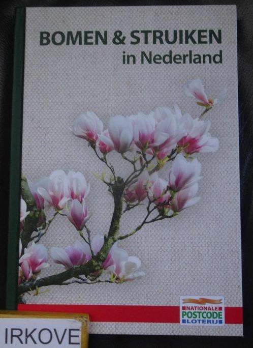 BOMEN & STRUIKEN IN NEDERLAND * Nationale Postcode Loterij *, Boeken, Natuur, Nieuw, Bloemen, Planten en Bomen, Verzenden