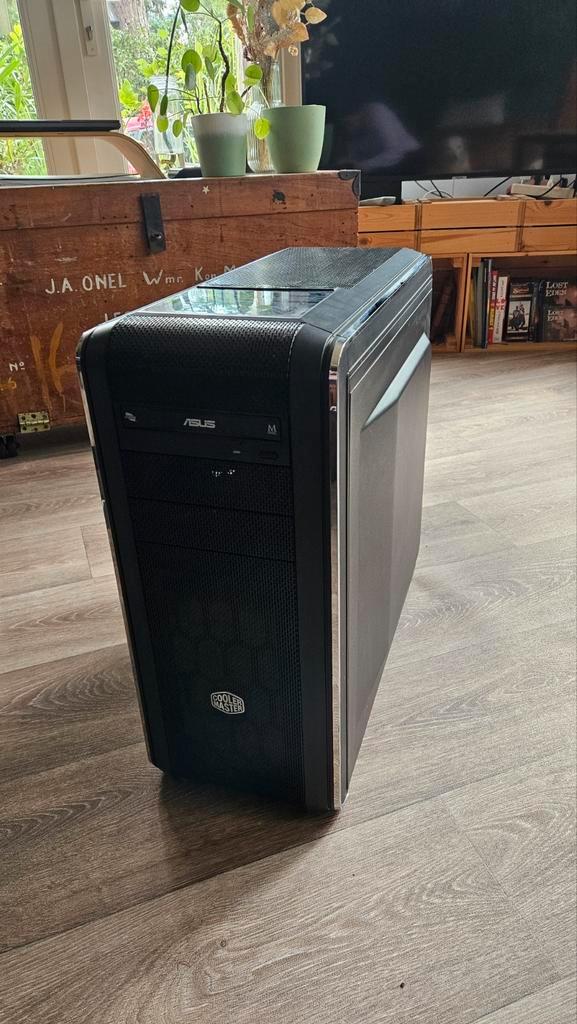 Game PC - i7-7700K, GTX 1070, 16GB RAM, 1.3TB SSD, Computers en Software, Computerbehuizingen, Gebruikt, Ophalen
