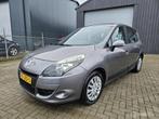 Renault Scenic 1.4 TCE Expression DEALER ONDERHOUDEN APK 11/, Auto's, Voorwielaandrijving, Euro 5, Parkeersensor, 1295 kg