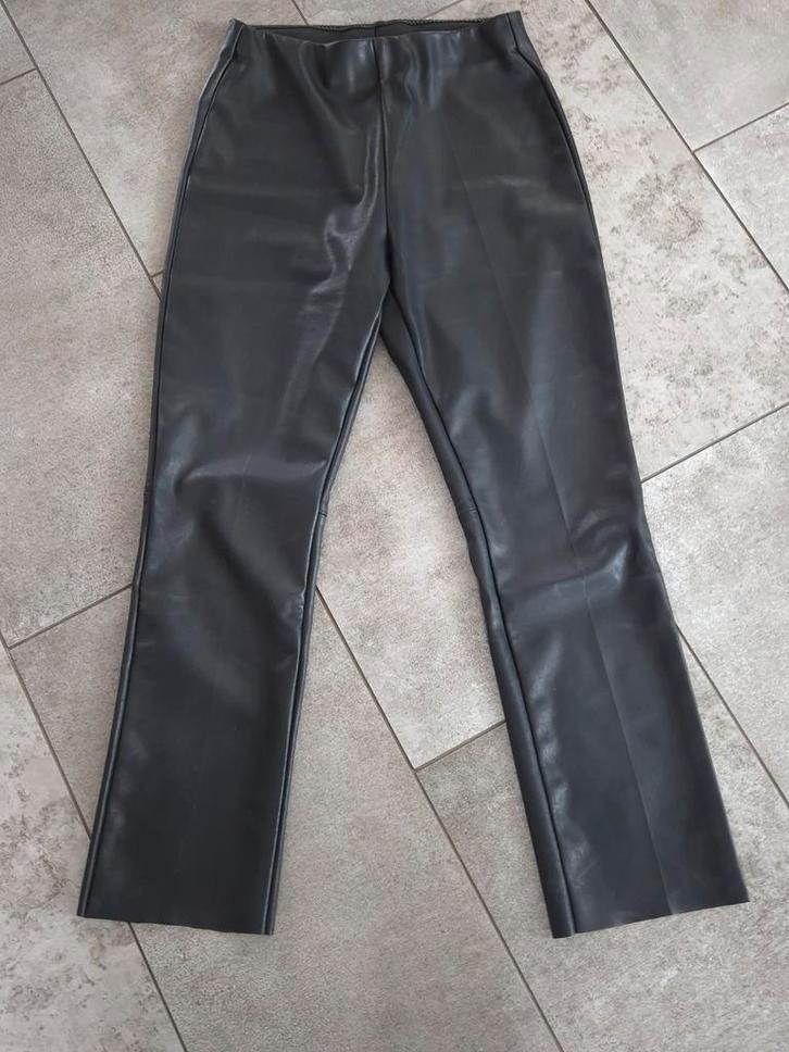 Knit-ted zwarte faux leather broek S NIEUW, Kleding | Dames, Broeken en Pantalons, Zo goed als nieuw, Maat 36 (S), Zwart, Lang