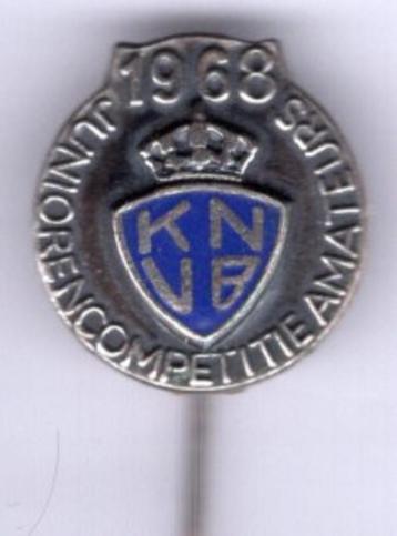 KNVB 1968 Juniorencompetitie amateurs speldje ( Z_092a ) beschikbaar voor biedingen