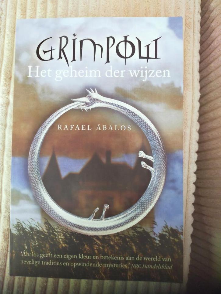 Rafael Abalos - Grimpow - Het geheim der wijzen, Boeken, Kinderboeken | Jeugd | 13 jaar en ouder, Zo goed als nieuw, Ophalen of Verzenden