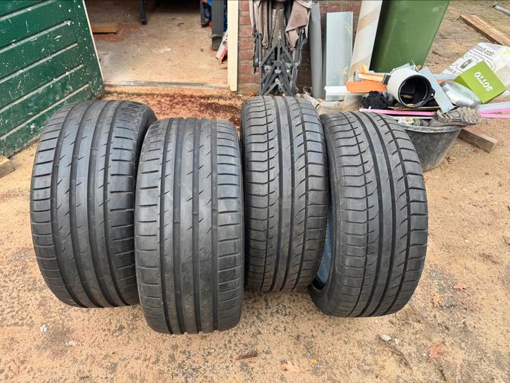 zomer banden nieuw voor 255/45/20 achter 285/40/20, Auto-onderdelen, Banden en Velgen, Band(en), Zomerbanden, 20 inch, 285 mm