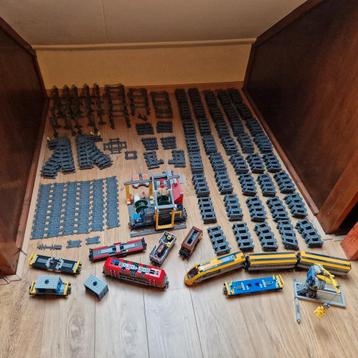 Legotreinen, veel spoor, brug beschikbaar voor biedingen