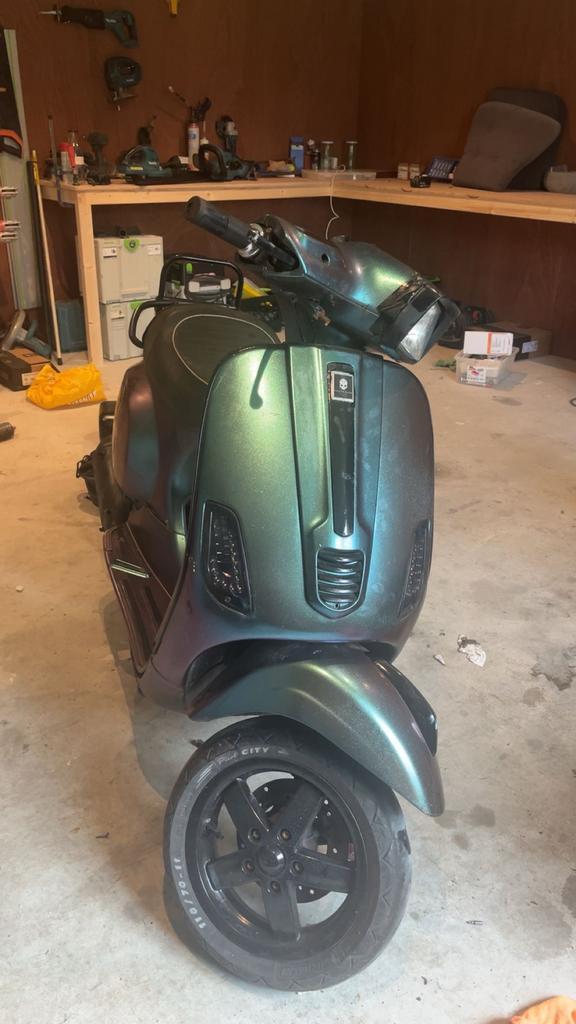Vespa sprint 172 cc met sm06 zonder 123, teruil of tekoop!, Fietsen en Brommers, Scooters | Vespa, Zo goed als nieuw, Overige modellen