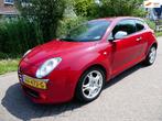 Alfa Romeo MiTo 1.4 T 140pk Distinctive Automaat Clima Xenon, Auto's, Alfa Romeo, Euro 5, 4 cilinders, 49 €/maand, Bedrijf