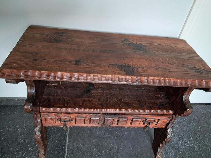 Tafeltje / bankje / kastje Antiek (70 jaar )  massief hout, Antiek en Kunst, Antiek | Woonaccessoires, Ophalen