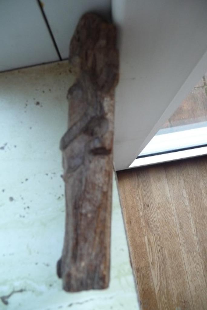 Houten beeldje 3 figuren, Antiek en Kunst, Kunst | Beelden en Houtsnijwerken, Ophalen of Verzenden