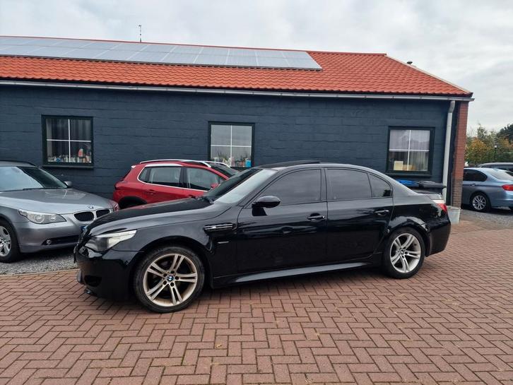 BMW 5-Serie 2.2 I 520 2005 Zwart, Auto's, BMW, Particulier, 5-Serie, Benzine, C, Sedan, Handgeschakeld, Geïmporteerd, Zwart, Achterwielaandrijving