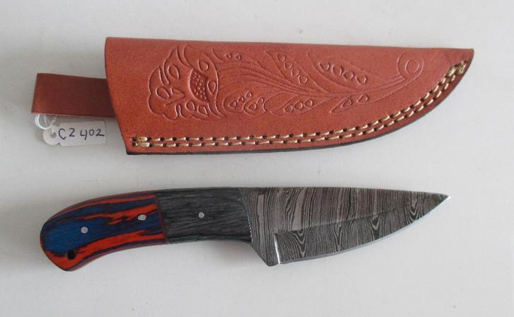 Handgesmeed Damast mes met lederen schede. CZ402., Caravans en Kamperen, Kampeergereedschap, Nieuw, Ophalen of Verzenden