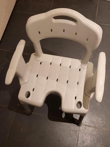 Etac Douche toilet stoel Swift met armleggers en rugleuning  beschikbaar voor biedingen