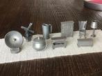 Tinnen miniatuur meubeltjes, hondjes van Oosterwijk, Antiek en Kunst, Antiek | Tin, Ophalen of Verzenden