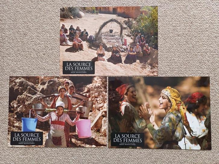 THE   SOURCE     lobbycard set., Verzamelen, Posters, Nieuw, Film en Tv, A1 t/m A3, Verzenden