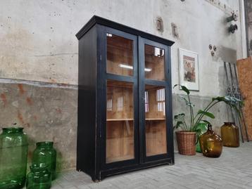 Vintage Houten Vitrinekast Zwart | Vitrine Kast Antiek 2 beschikbaar voor biedingen