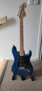 Squier Stratocaster, Fender, Met versterker, Ophalen of Verzenden, Zo goed als nieuw