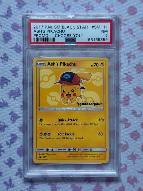 Ash’s Pikachu SM111 Pokémon S&M Black Star Promo 2017 PSA 7, Hobby en Vrije tijd, Verzamelkaartspellen | Pokémon, Nieuw, Losse kaart