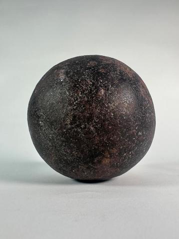 18e-eeuwse kanonskogel (8-ponder)  bodemvondst Maastricht beschikbaar voor biedingen