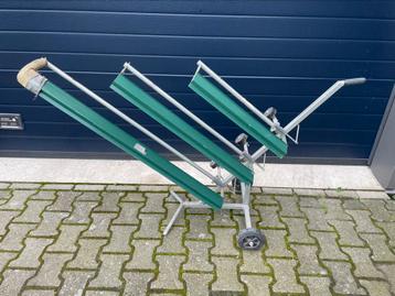 Aprontaper/papier kar voor 3 rollen. Als nieuw!  beschikbaar voor biedingen