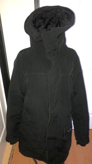 Canada Goose zwarte parka Maat M beschikbaar voor biedingen