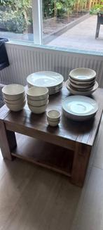Servies beige Lucca, Huis en Inrichting, Ophalen, Gebruikt, Keramiek, Compleet servies