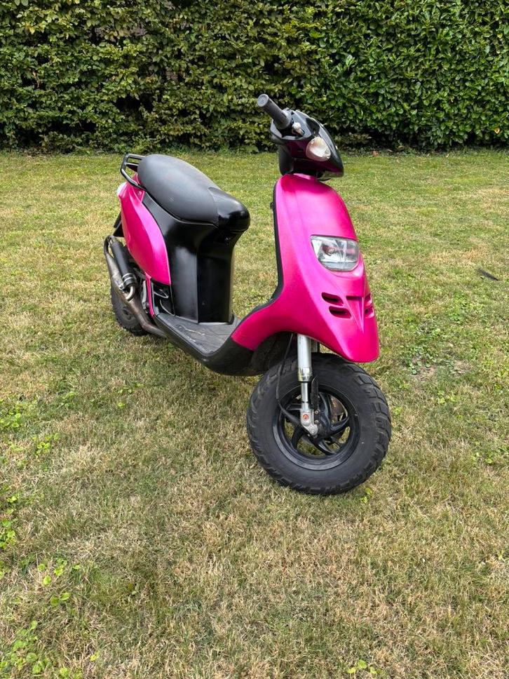 Piaggio typhoon 70cc, Fietsen en Brommers, Scooters | Piaggio, Zo goed als nieuw, Overige modellen, Maximaal 45 km/u, Benzine