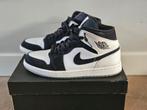 Nike Air Jordan 1 mid maat 42, Kleding | Heren, Schoenen, Ophalen, Zo goed als nieuw, Wit