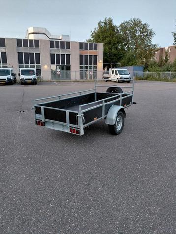 Saris enkelasser B rijbewijs beschikbaar voor biedingen