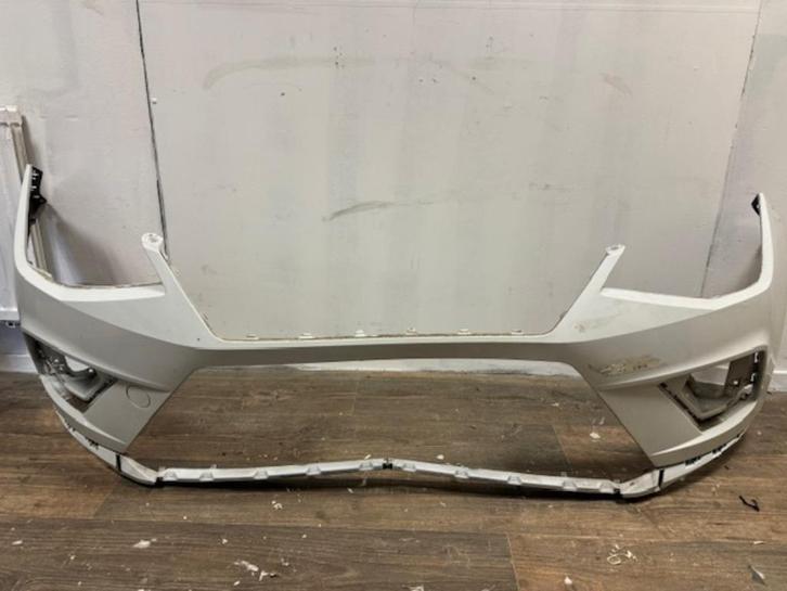 Seat Arona 6F9 Voorbumper 6F9807221, Auto-onderdelen, Carrosserie en Plaatwerk, Bumper, Seat, Voor, Gebruikt, Ophalen of Verzenden