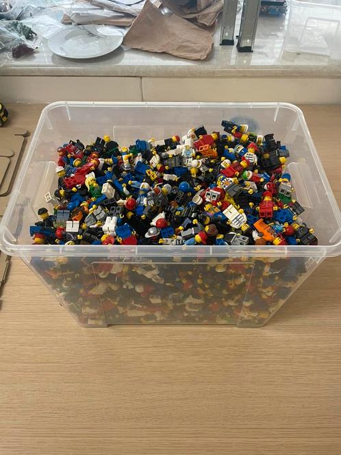 Lego minifiguren | ongeveer 1650 stuks | meer dan 6kg, Kinderen en Baby's, Speelgoed | Duplo en Lego, Zo goed als nieuw, Ophalen of Verzenden