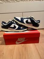 Nike Dunk Low Vintage Navy, Blauw, Nieuw, Ophalen of Verzenden, Sneakers of Gympen