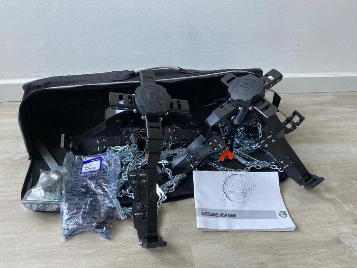 Complete set Volvo Centrax V890, Auto diversen, Sneeuwkettingen, Zo goed als nieuw, Ophalen of Verzenden