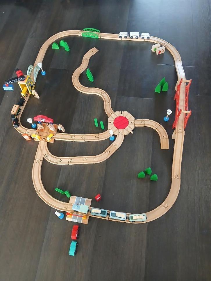 Houten treinbaan, Kinderen en Baby's, Speelgoed | Houten speelgoed, Zo goed als nieuw, Overige typen, Ophalen